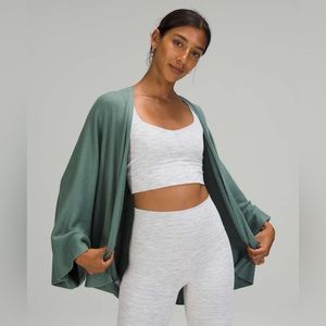 M/L Lululemon Cashlu Knit Textured Wrap in tidewater teal